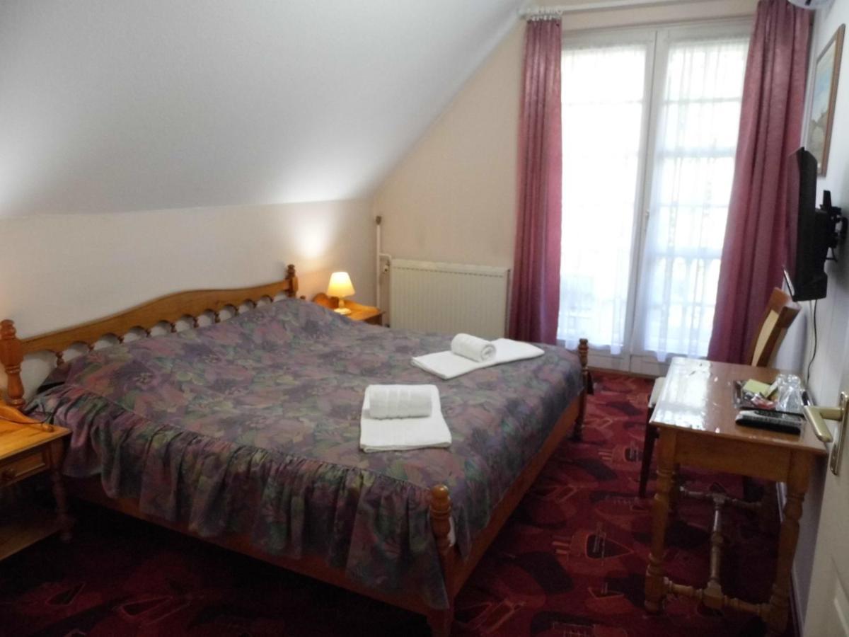 Millennium Villa Keszthely Zimmer foto