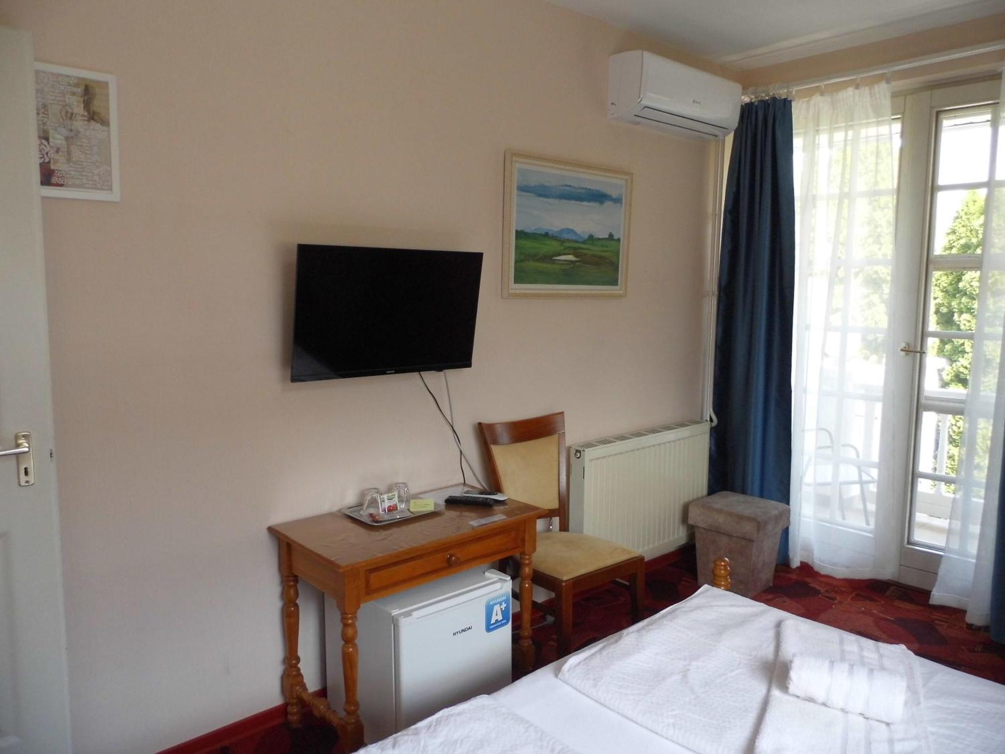 Millennium Villa Keszthely Zimmer foto