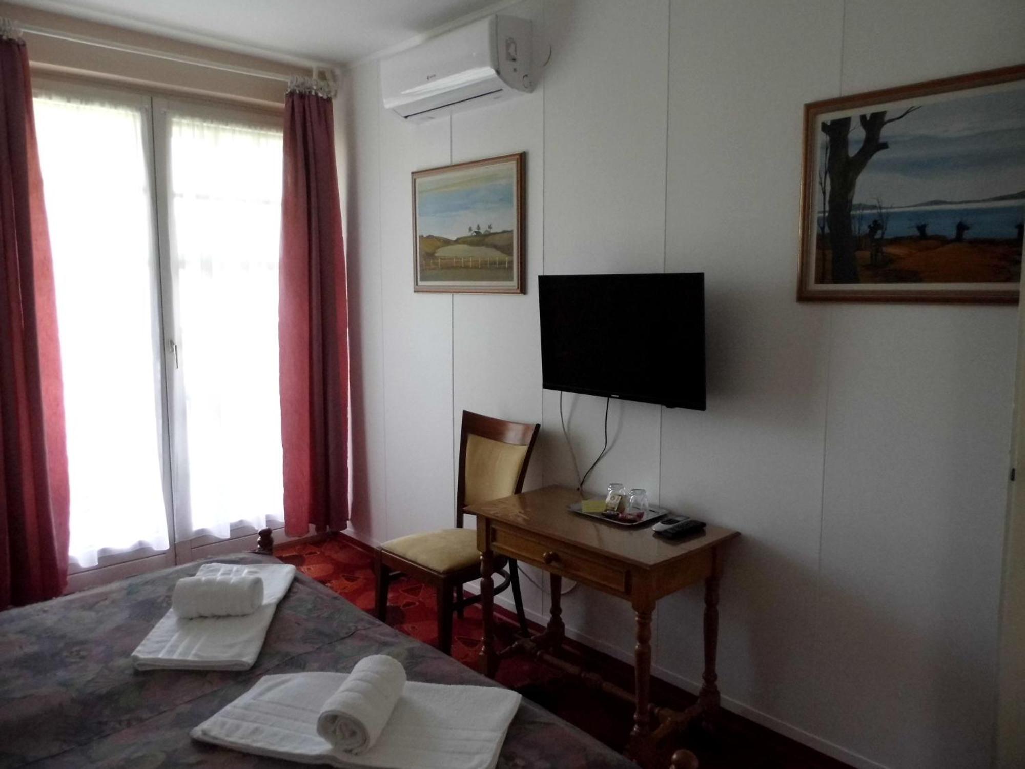 Millennium Villa Keszthely Zimmer foto