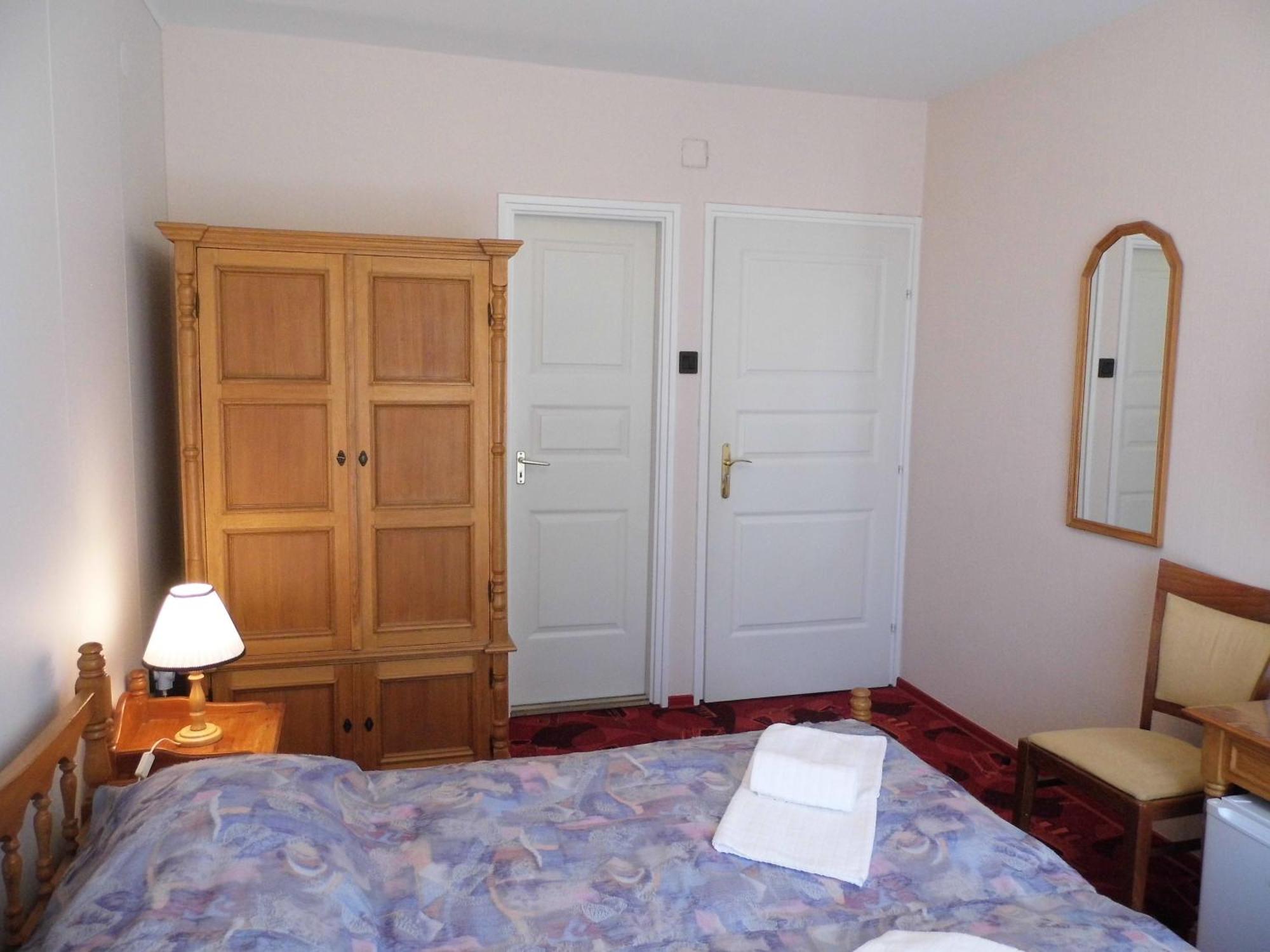 Millennium Villa Keszthely Zimmer foto